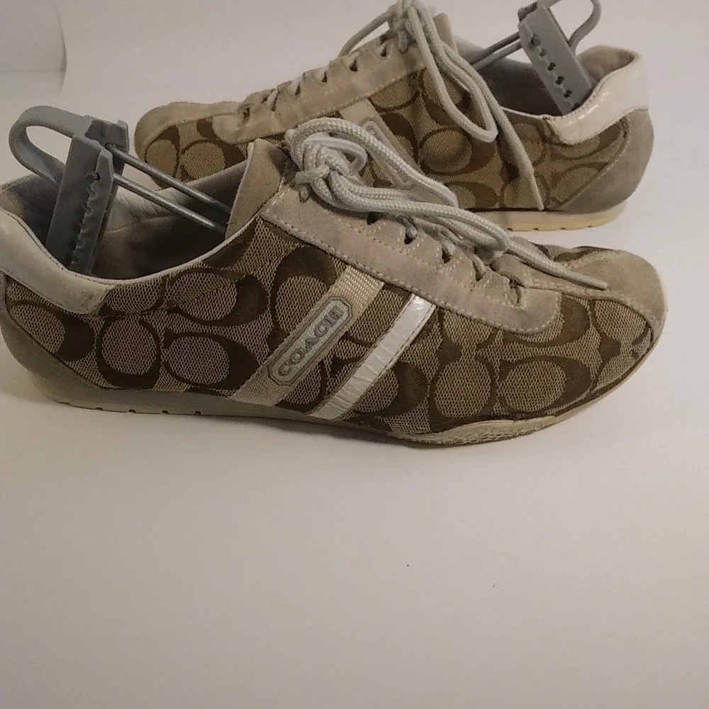 Coach women classic
